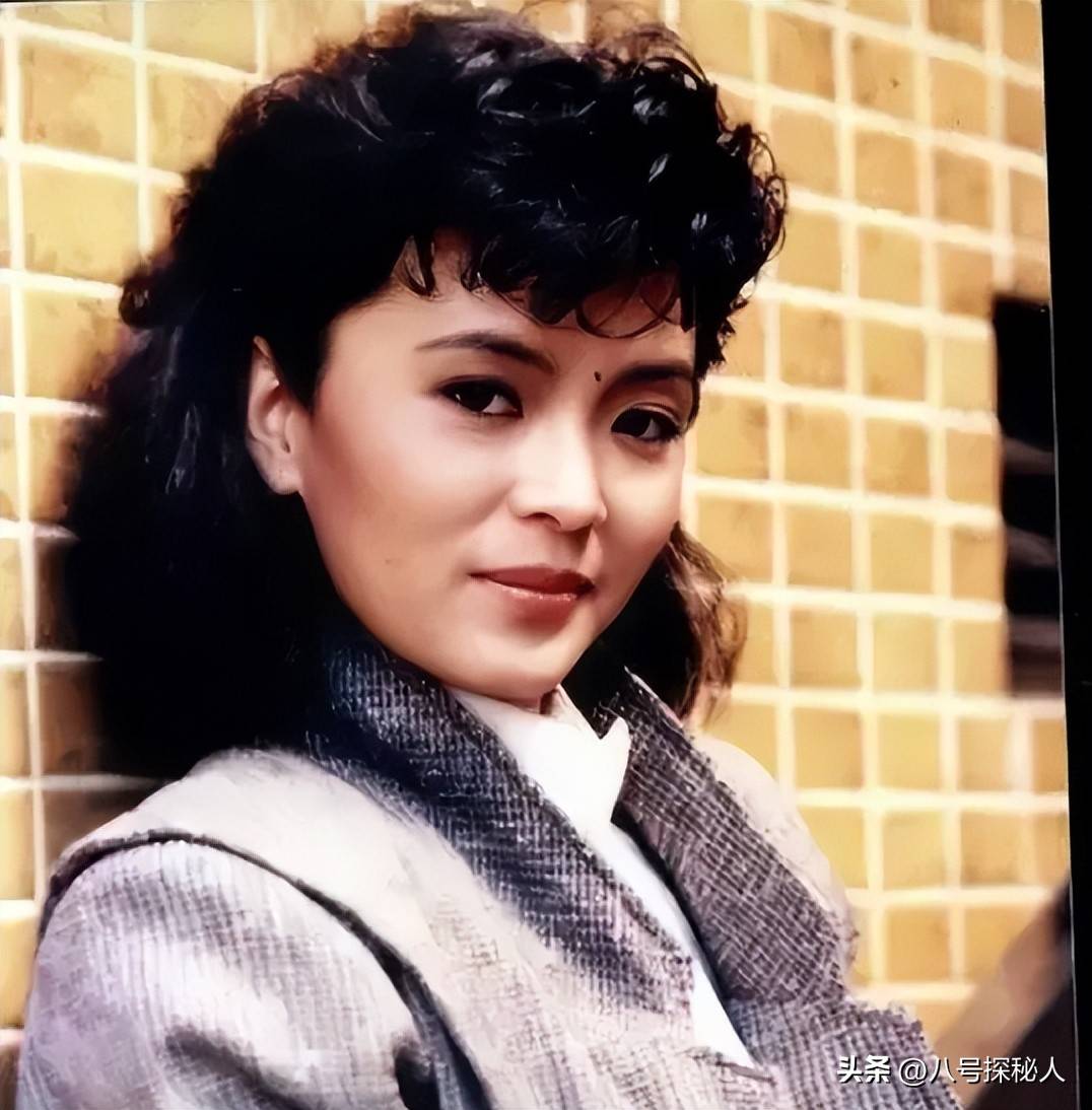 怀旧70年代港星,陈玉莲"小龙女",凭3次转折改写人生