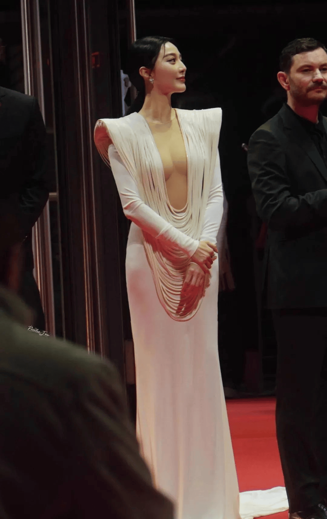 范冰冰现状深度解析:从税务风波到商业女王,43岁如何逆袭人生?