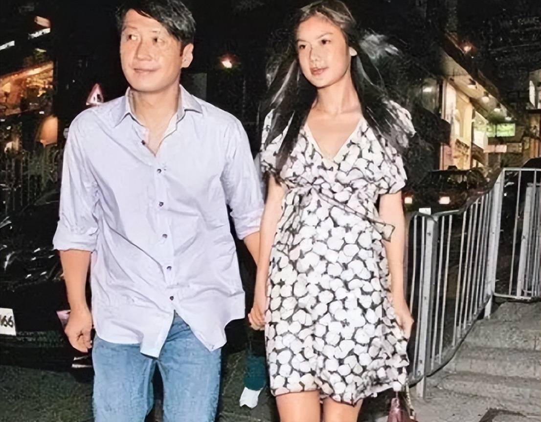 45岁乐基儿现状:败光黎明7个亿后,二度离婚净身出户,现状唏嘘
