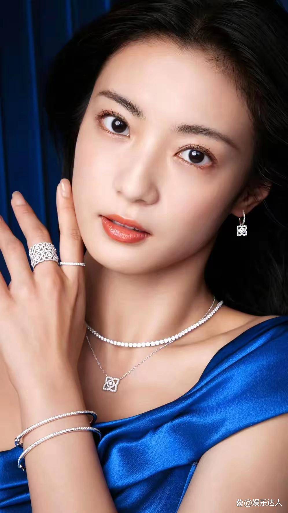 张雅钦是一位优秀的演员,相信她未来会带来更多精彩的作品