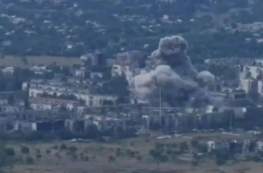 俄罗斯终于熬出头，突破红军城超出预料，俄军即将打出俄乌结局？