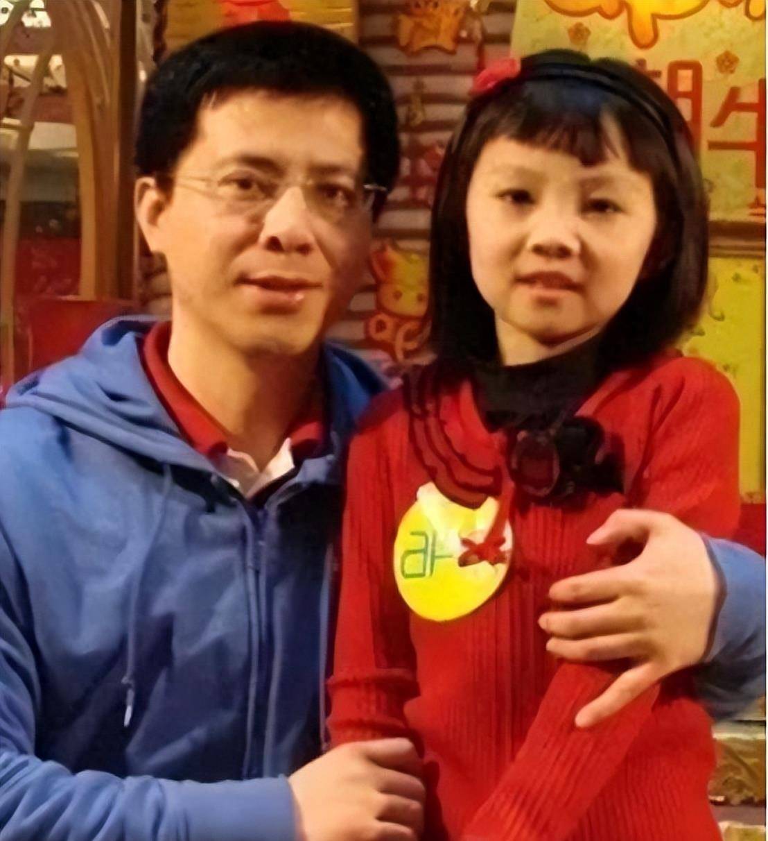 杨沛宜_张艺谋_两个女孩