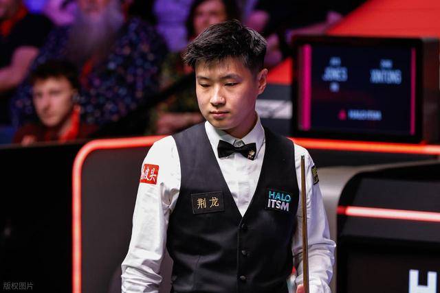 赵心童6-2击败韦克林，强势晋级上海大师赛八强