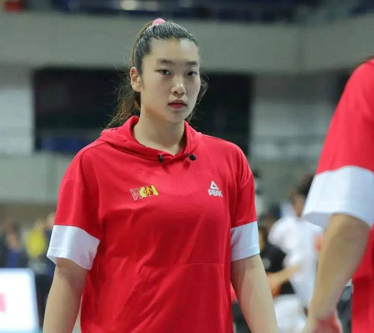 李梦全运会强势回归：四川女篮的夺冠之路与挑战