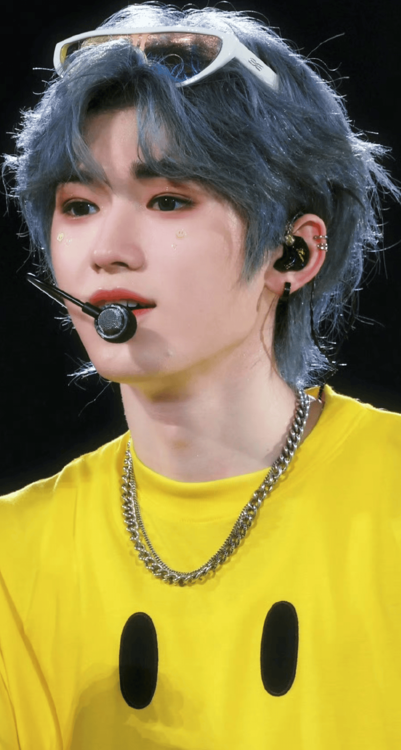 宋亚轩初中vs高中合照对比!从腼腆小团子到183cm清爽少年,变化绝了