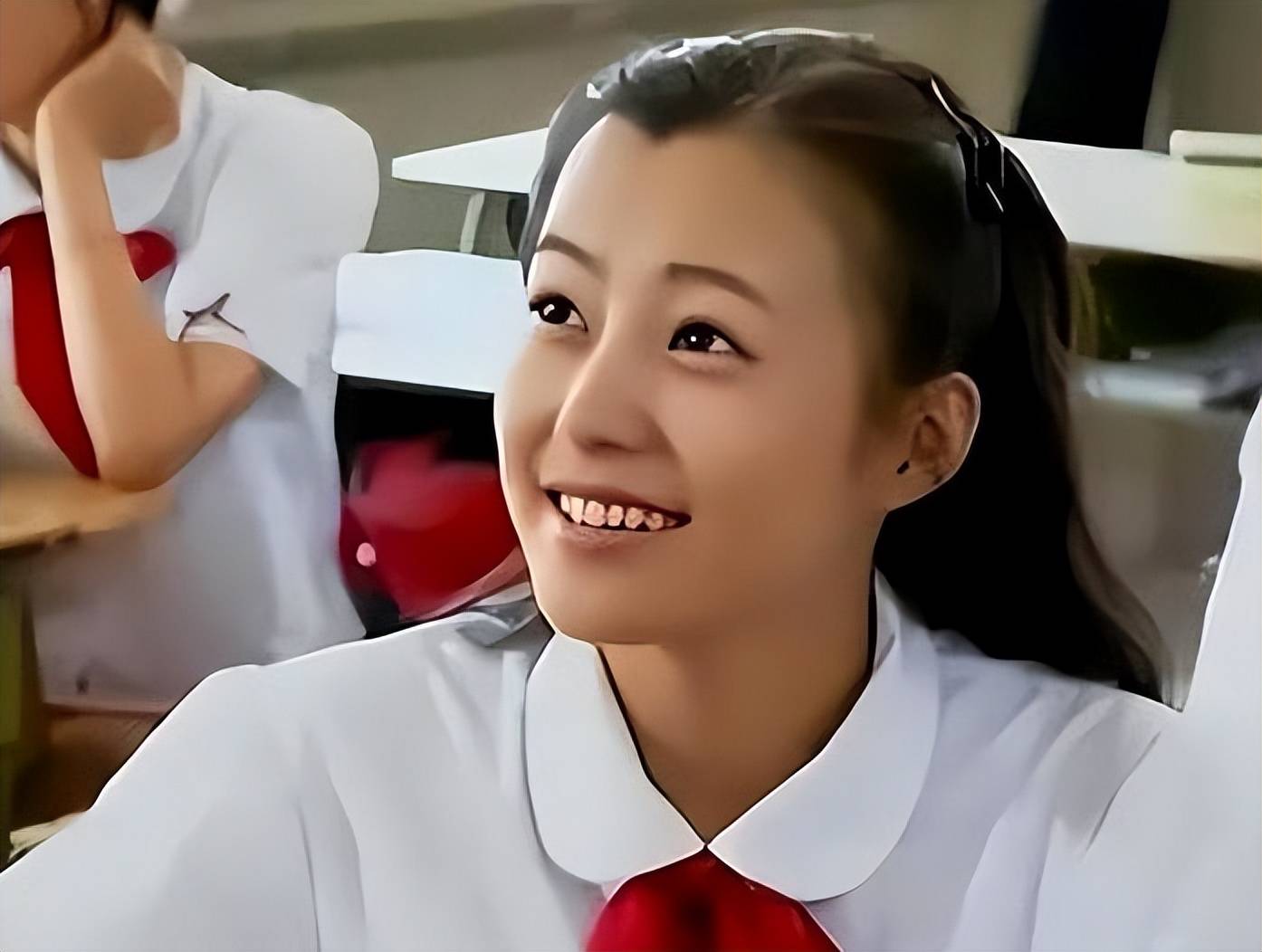 那个曾经在她眼中严厉冷漠的父亲,原来也有温柔体贴的时候