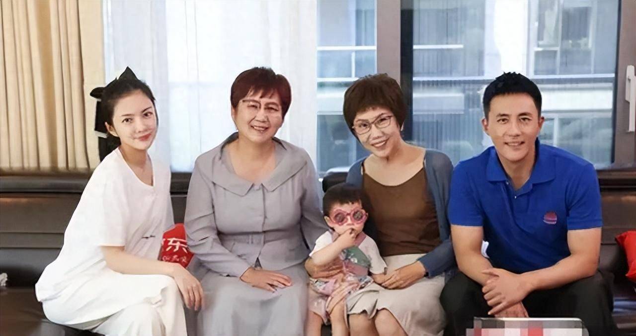 当红小生杜淳:心疼离异单身的母亲,在泪水中理解父亲与继母