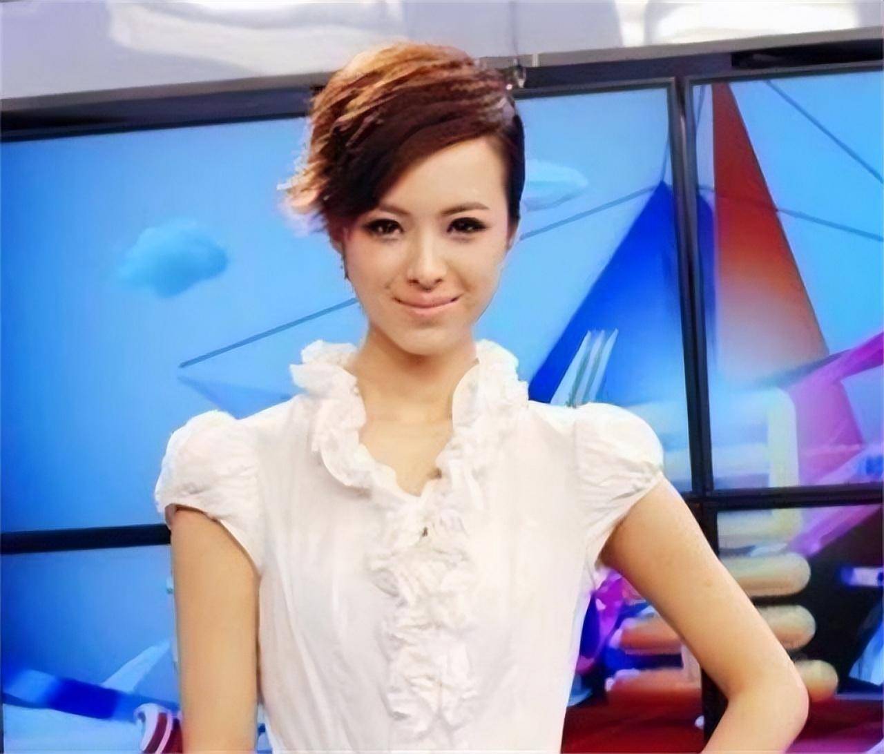 王萌萌:08年奥运礼仪小姐,24岁嫁42岁主持人,丈夫患病不离不弃