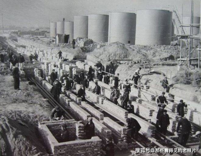 老照片 50年代火热的生产场面 那个充满激情与干劲的年代
