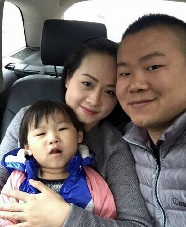 岳云鹏妻子郑敏:曾是护士,为丈夫放弃工作,吃苦多年却不离不弃