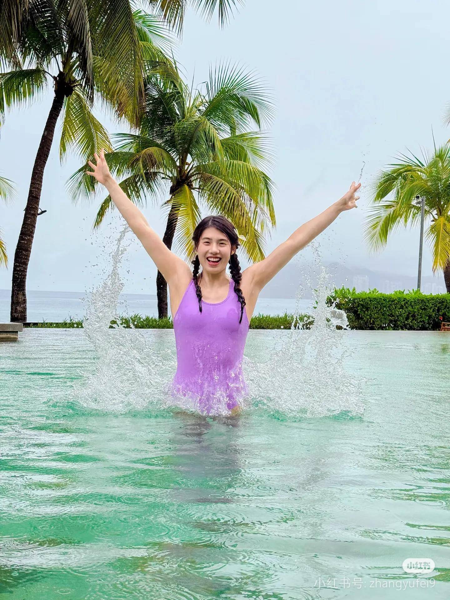 世界冠军张雨霏泳装大赏虽然这次无缘冠军但至少曾经辉煌过