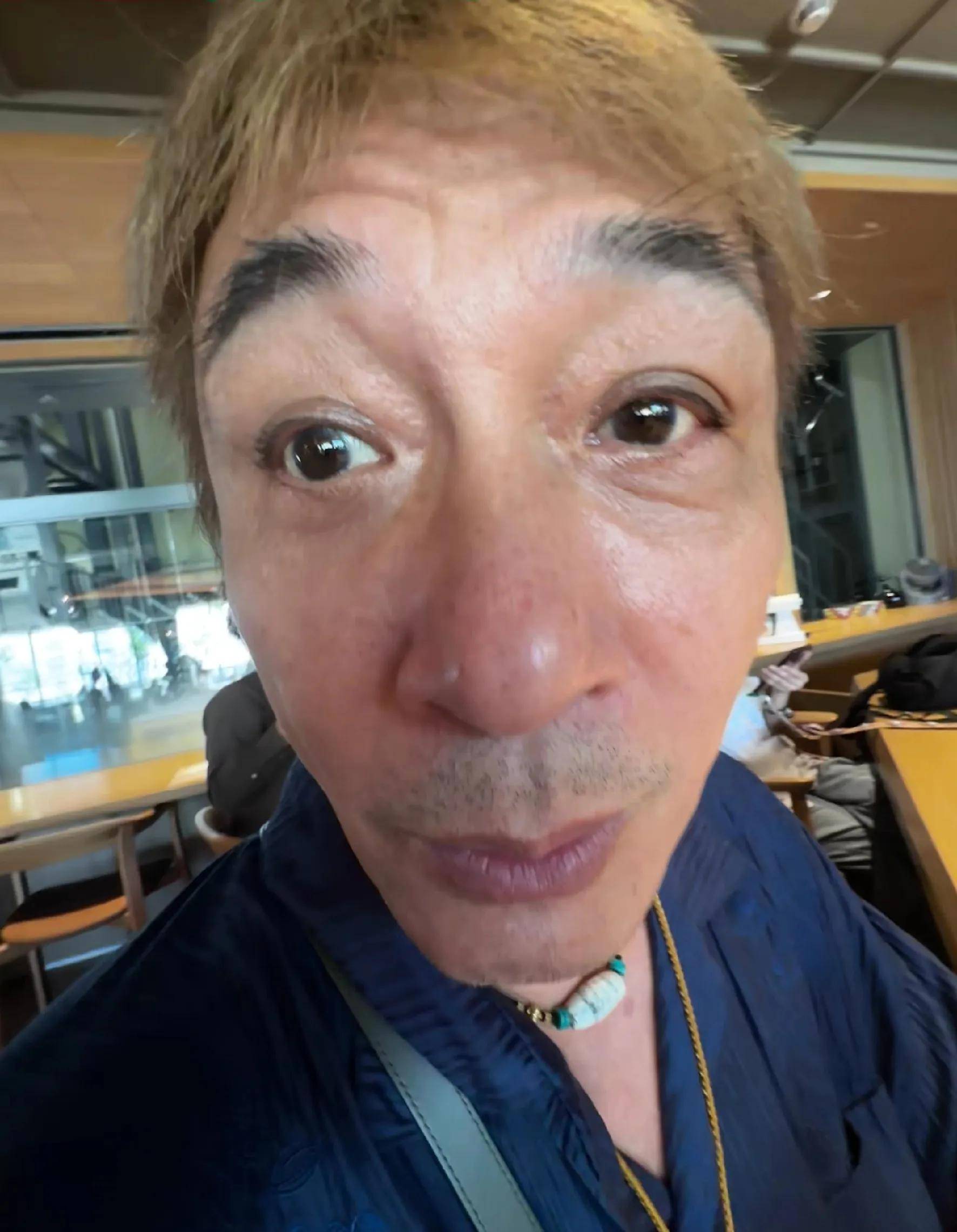 外形方面费曼看起来似乎比以前更圆润了一些但五官依旧硬朗若未来