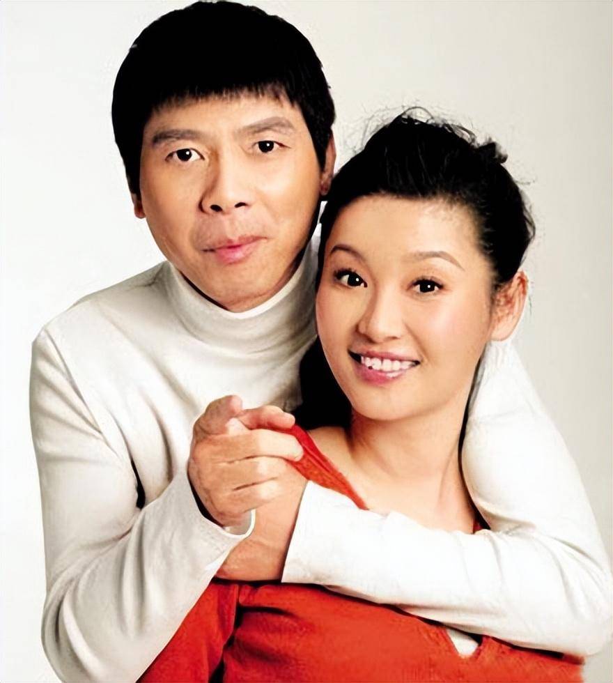 同样是冯小刚的女儿徐帆和张娣生的孩子却活成相反的样子