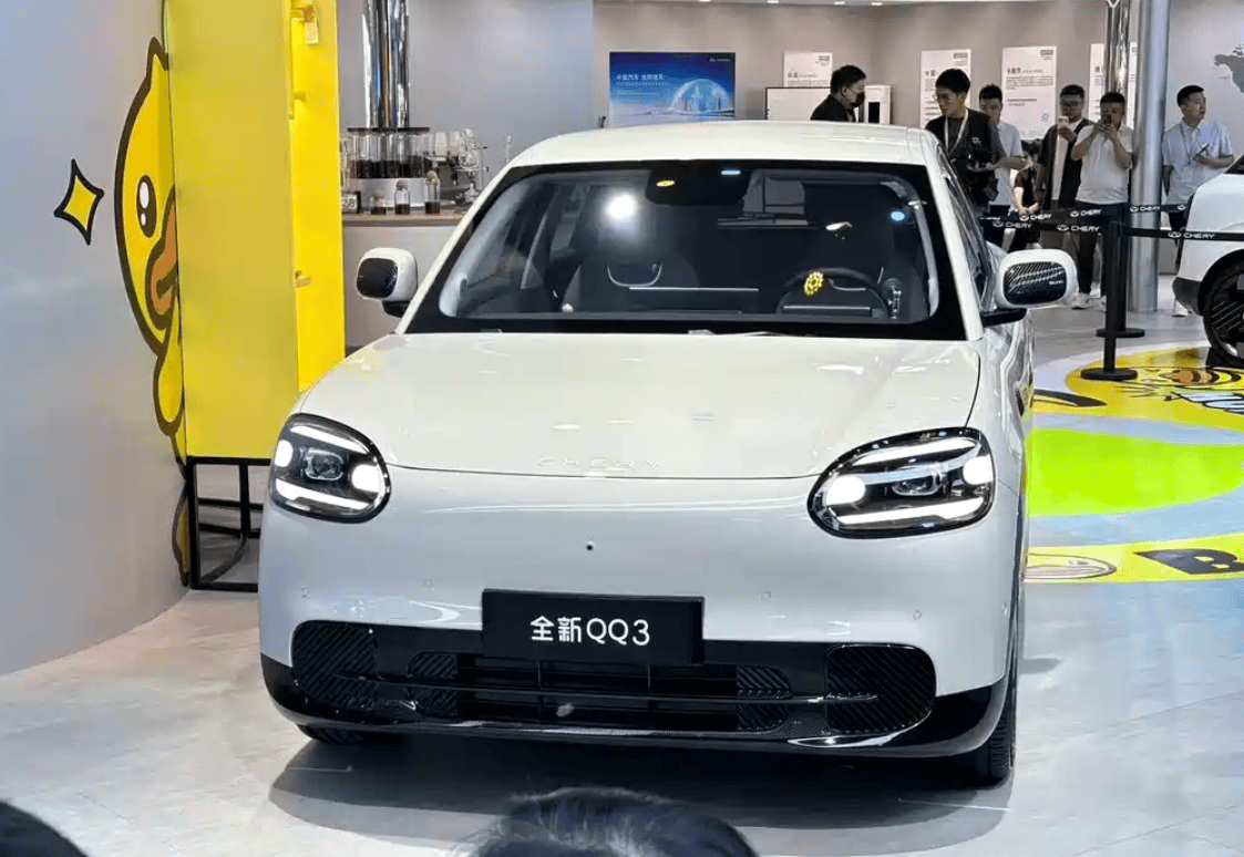 2025成都汽车展会：奇瑞全新QQ3正式首发 全新QQ更名为全新QQ5