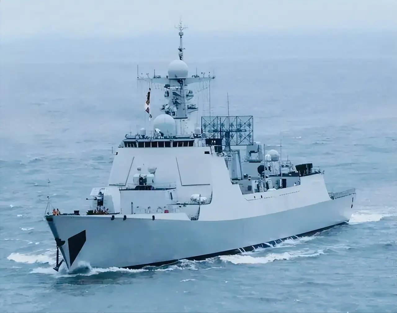 中国新一代轻型护卫舰,2000吨级替换056a型,有多强悍呢?