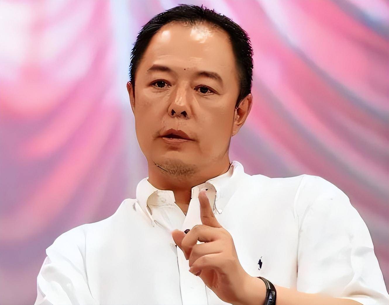 然而当訾晓敏生下儿子张太阳后,张铁林却突然改变主意,想要将孩子带在