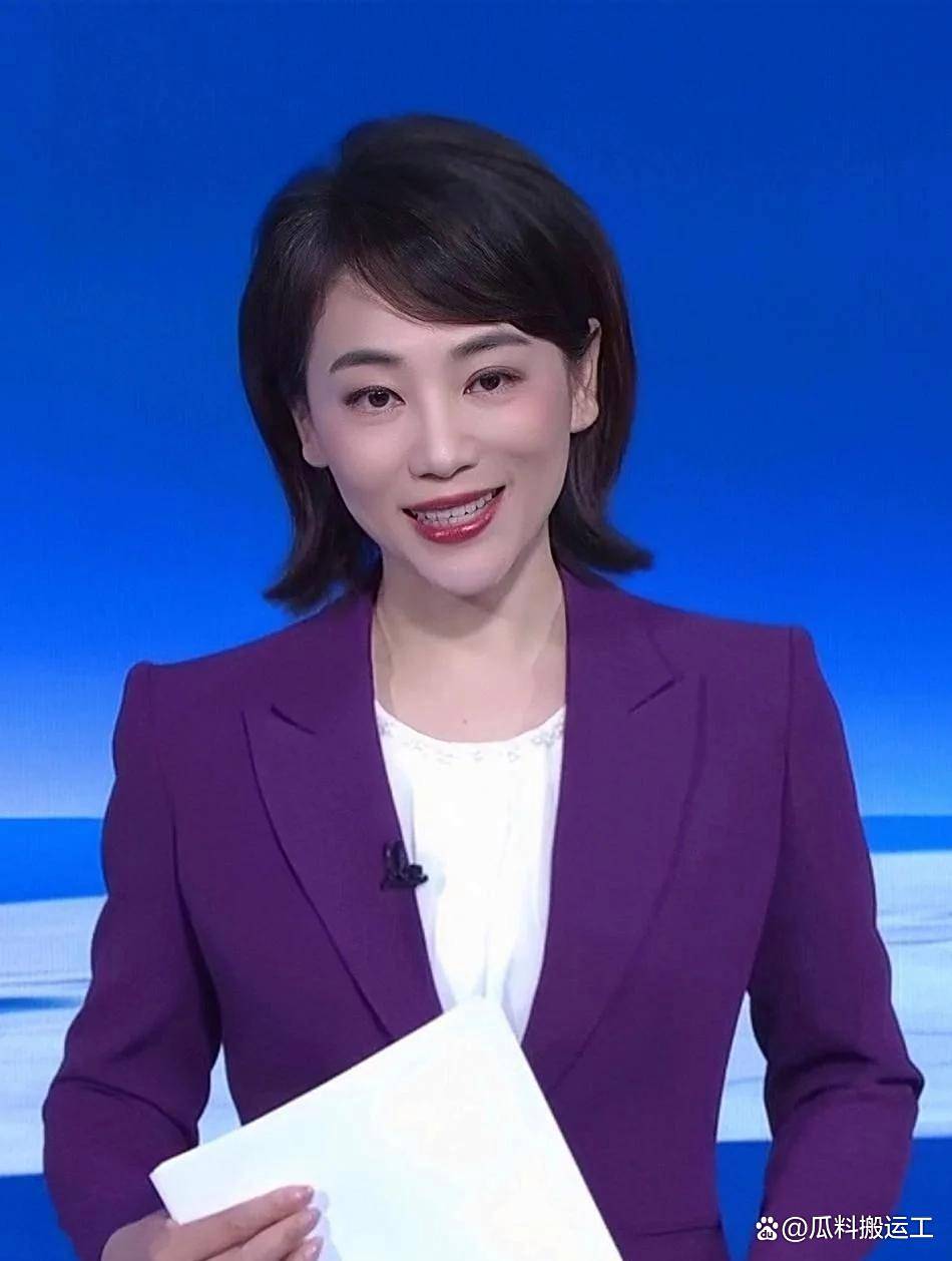 央视名嘴劳春燕的逐梦之旅!夫妻异地分居19年,高龄产子三月返岗