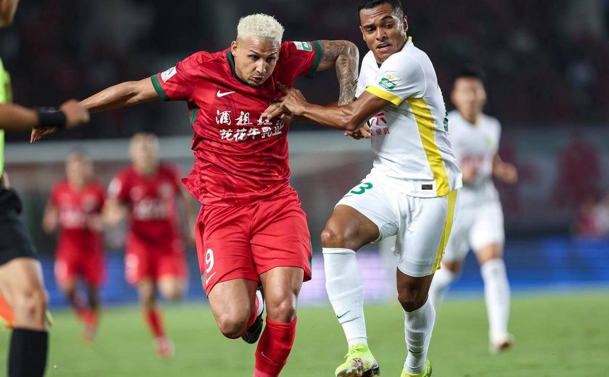 钟义浩神勇破门，河南2-0力克北京国安，国安遭遇两连败