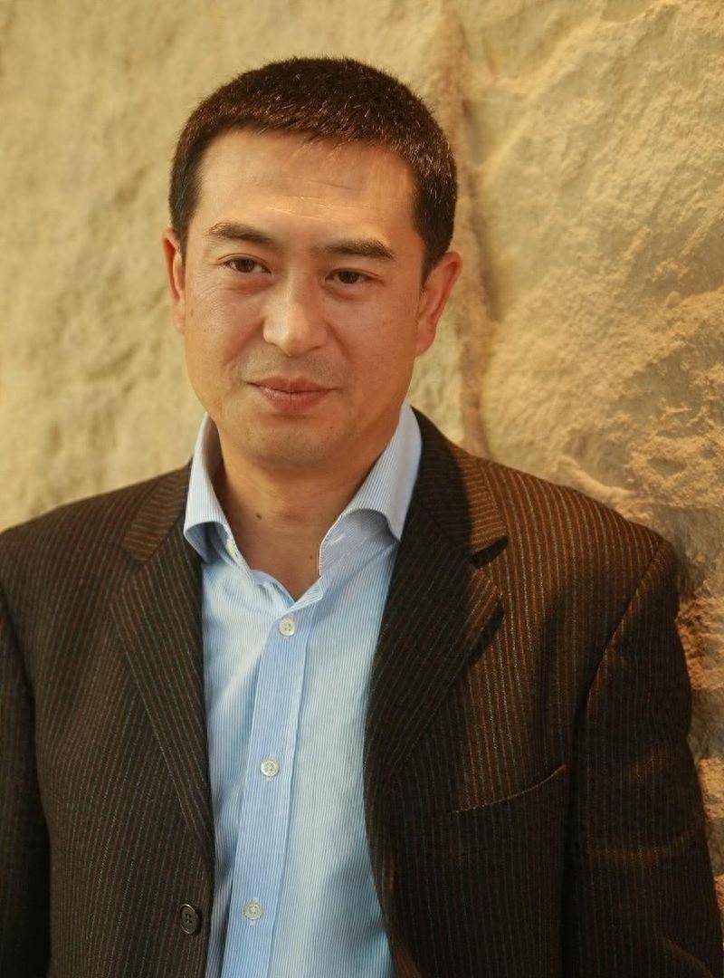 张嘉译患"不死癌症",病痛下的坚强人生与演员执着