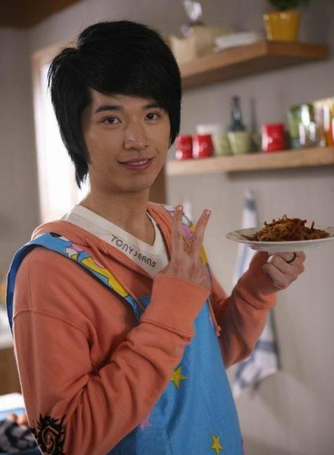 聋人男星宋晓波1岁因高烧耳聋29岁娶聋哑模特女儿是正常人