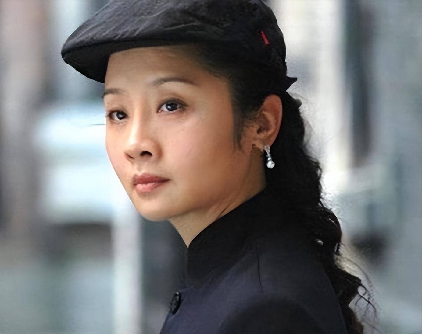 唐静:与王新军离婚后,直言不再嫁人,她与儿子的生活现状怎样?