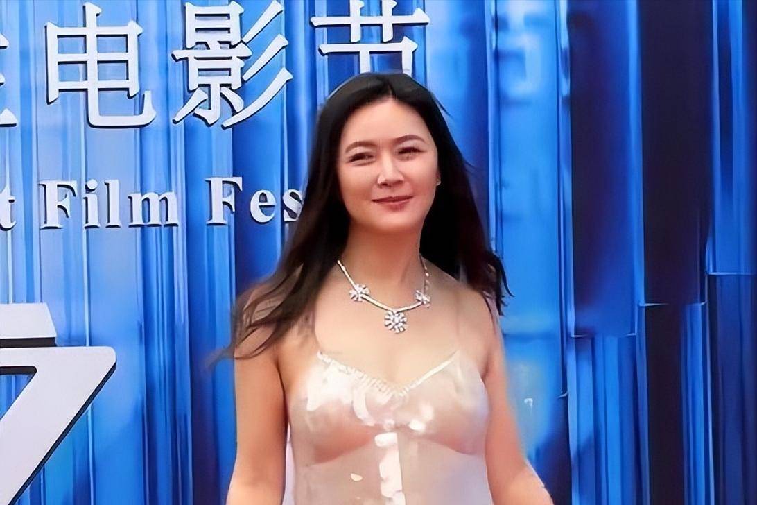 资本女大佬"田海蓉:爹瘫痪妈患癌,丈夫狱中离世,如今怎样了