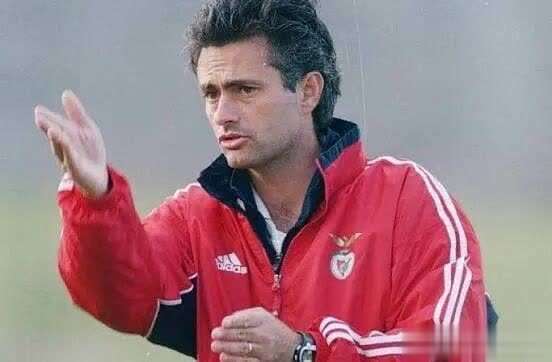 仅赋闲19天！曝穆帅将执教本菲卡，本周末上任