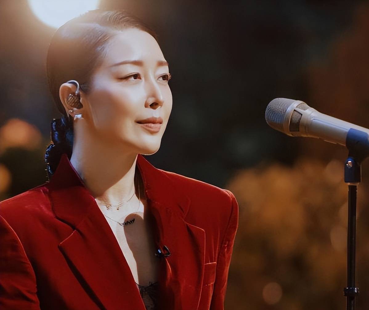 歌手孙悦,嫁大9岁10亿富豪生娃,儿子像极妈妈堪称人生赢家