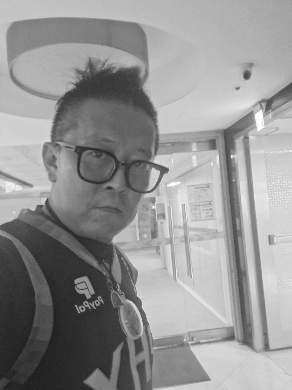 终年55岁！资深男星倒毙家中多日无人知，唯爱犬伴尸左右场面凄凉_陈光前_媒体_警方