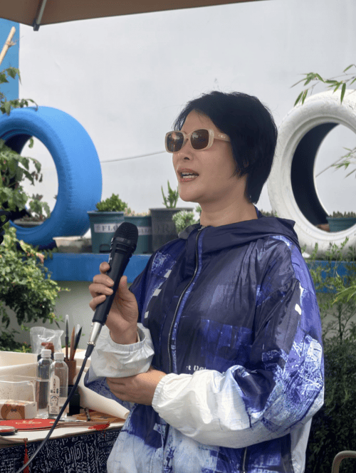 艺术进驻村寨!清镇蓝白小寨“与美同眠”书画展今日温情开幕(图3) 艺术进驻村寨!清镇蓝白小寨“与美同眠”书画展今日温情开幕(图3)