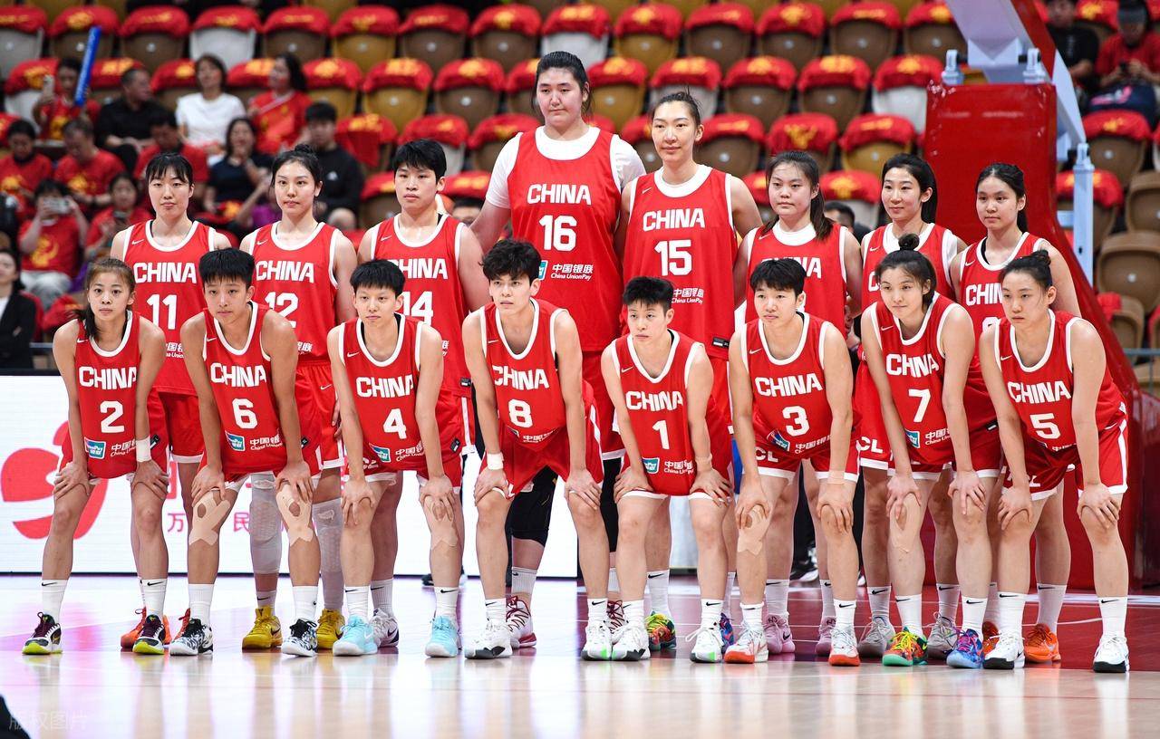 中国女篮未来阵容调整：三大关键人物或将离队，王治郅或接棒