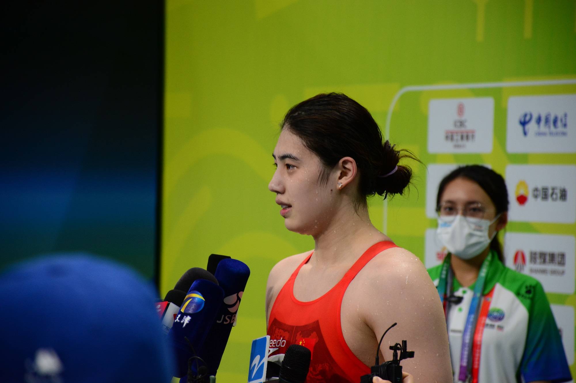 张雨霏表示:希望休息一下,"也许会找个男朋友,上大学,旅行"