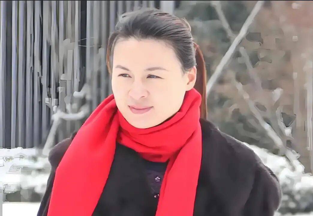 曝光:定居澳洲悉尼富人区,儿女双全,现任竟是前员工