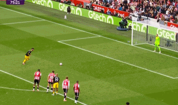 曼联布鲁诺费尔南德斯失点球分析_英超-曼联客场1-3布伦特福德 b费失点_英超曼联点球争议布伦特福德幸运逃过红牌