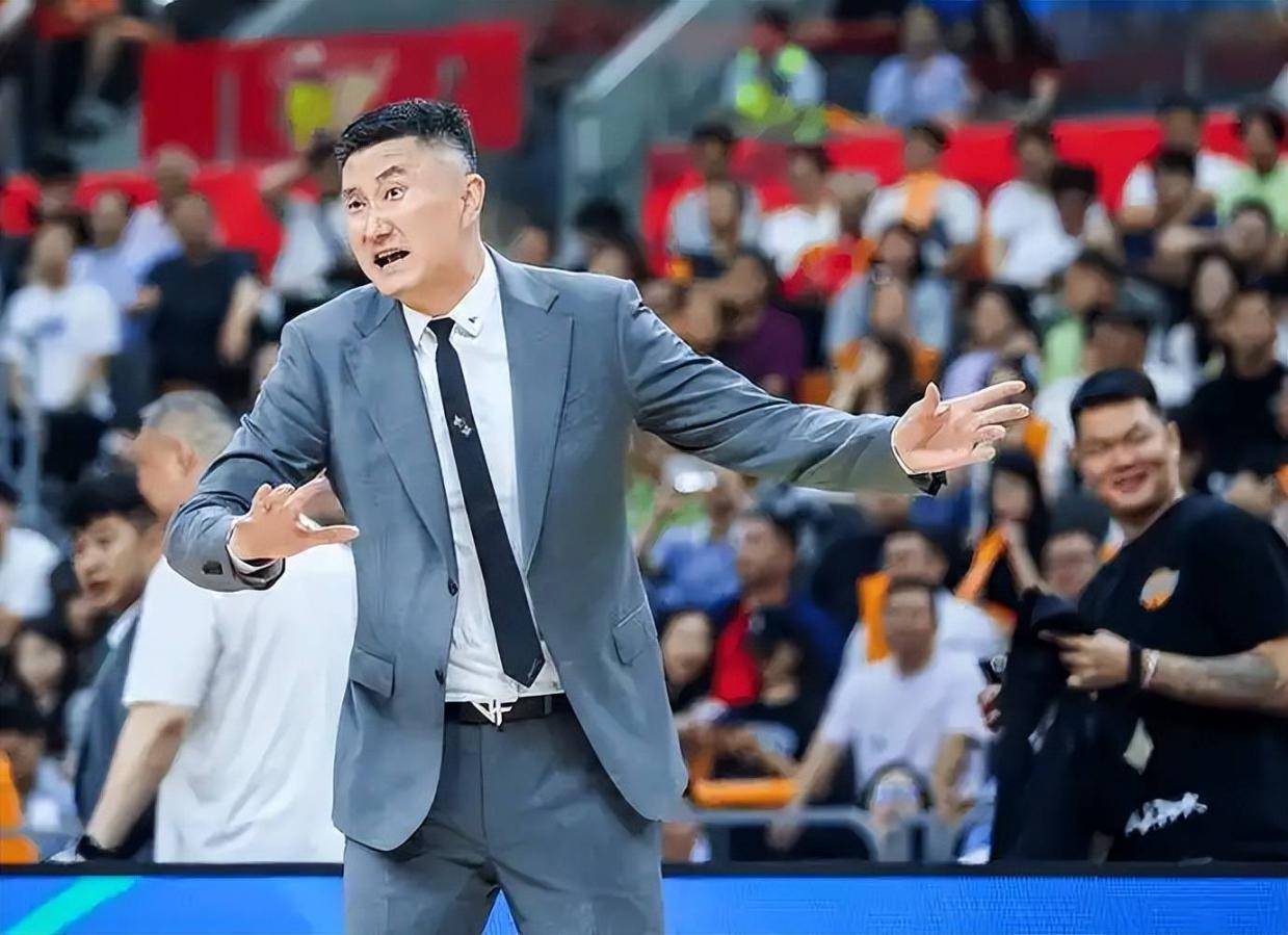 CBA杜锋或被处罚！禁赛1-4年，接替之人浮现，是杜锋、朱芳雨好友