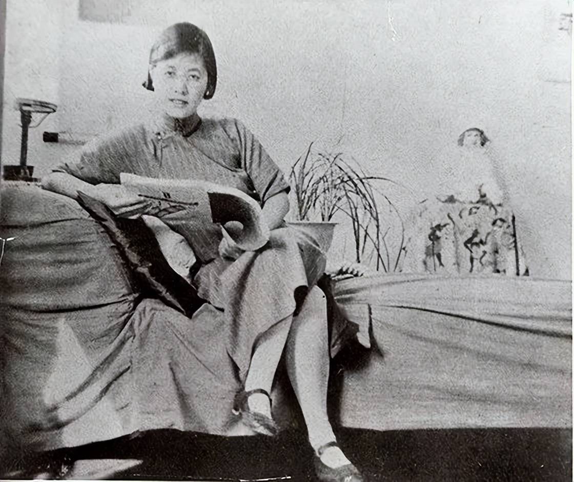 民国才女凌叔华定居英国42年,89岁回到祖国,暮年归宿如何?