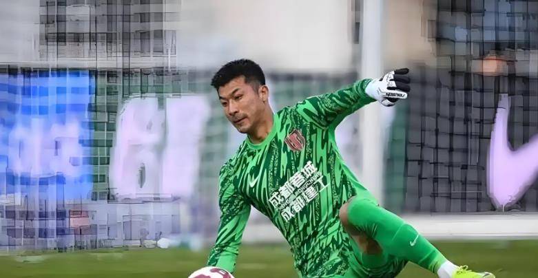 姚夏胆子真大！直接将成都蓉城主力门将免费送给张外龙，让他转会去重庆铜梁龙