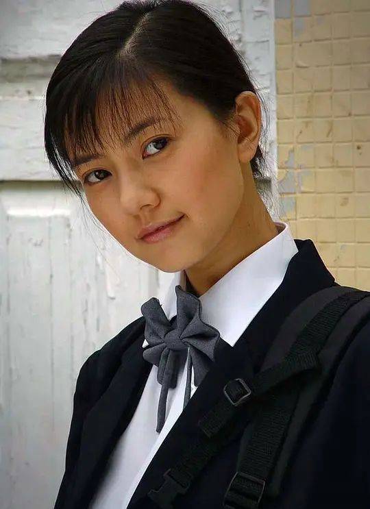 高圆圆高中旧照惊艳曝光,班主任透露当年追求者众多!