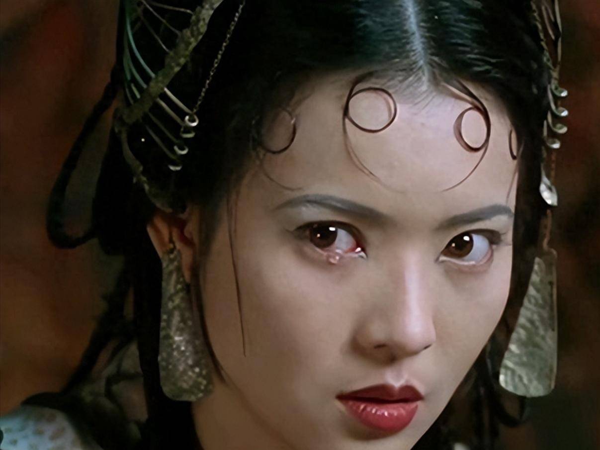 1992年,周慧敏跟蓝洁瑛的一张合照,为何令人唏嘘?