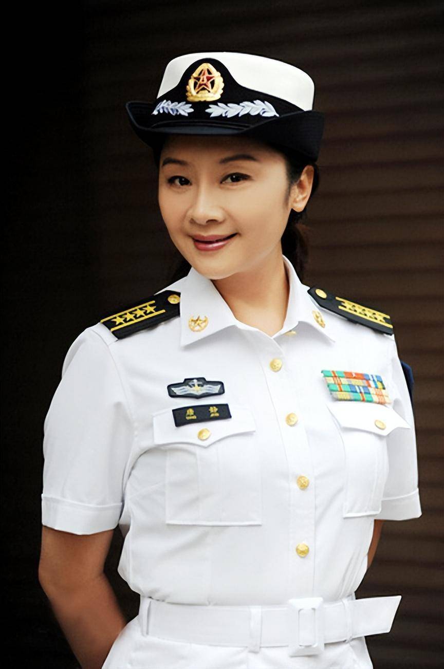 唐静与王新军离婚13年,她独自一人抚养儿子,他娶小7岁影后!