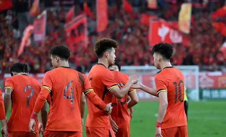3-1！中国青年军逆袭翻盘！王玉栋助攻双响！比赛出炉3个不争事实
