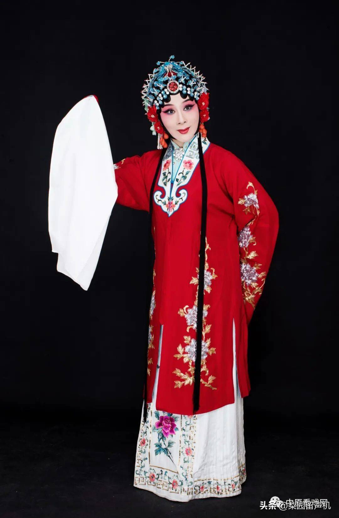 23岁汪荃珍险被换角,一碗烩面救了她!香港演出一鸣惊人