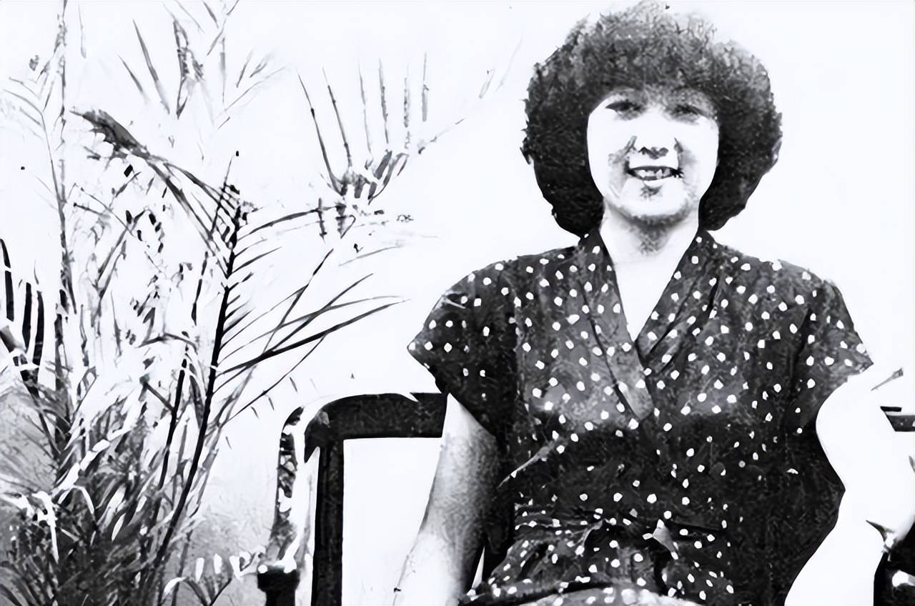 卢冠廷:被富家千金看重,因一生所爱走红,他比紫霞还要深情