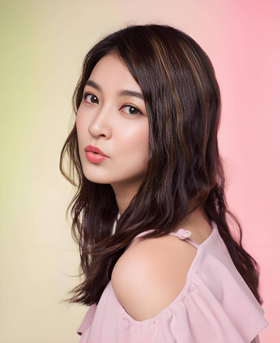 41岁马粤慧:《今日关注》不输黎绮雯,婚姻成迷,美少女低调当妈