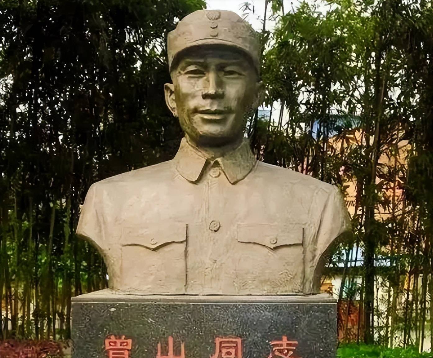 他一家满门英烈,堂侄是开国少将,长子正国级,还有三个将军子女