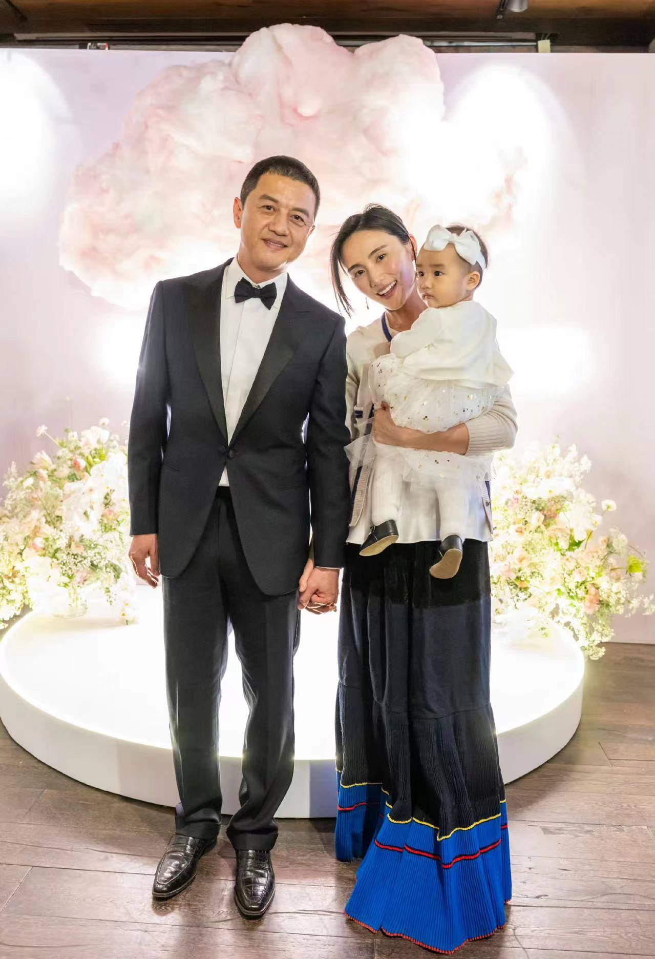 李亚鹏与海哈金喜已秘密离婚,恩爱照竟然保留!