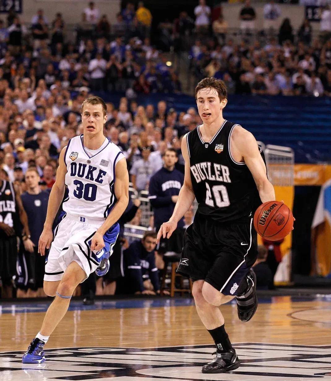 海沃德重返巴特勒大学当顾问,曾投丢ncaa决赛绝杀,nba生涯赚2.7亿