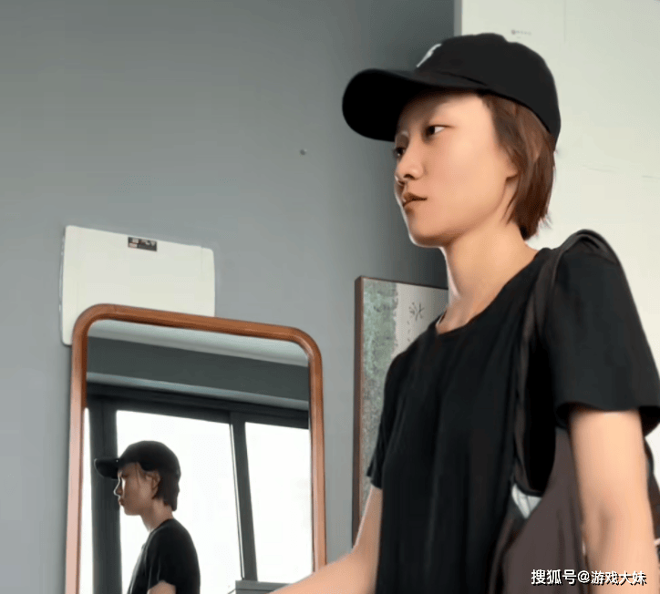 千万网红邵雨轩发视频入学复旦大学录取通知书被发现有猫腻(图2)