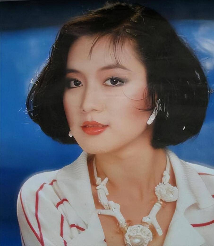 嫁给谢艾文后吕秀菱仿佛找到了人生的新舞台