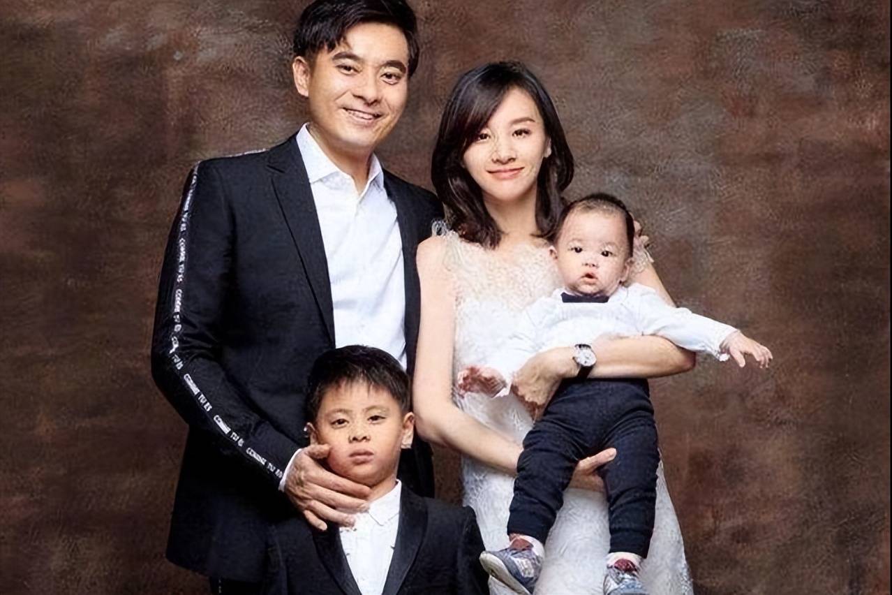 演员陈龙:相识15天闪婚,婚后多年0绯闻,妻子是"小撩精"